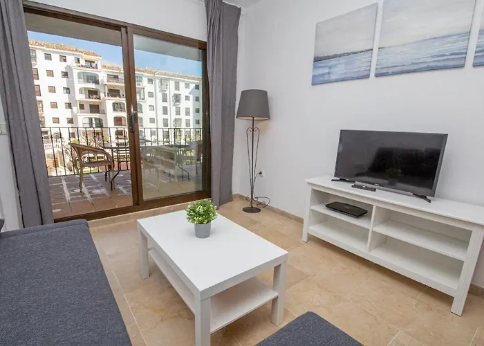 Lovely 2-Bed Apartment In Marina De La Duquesa