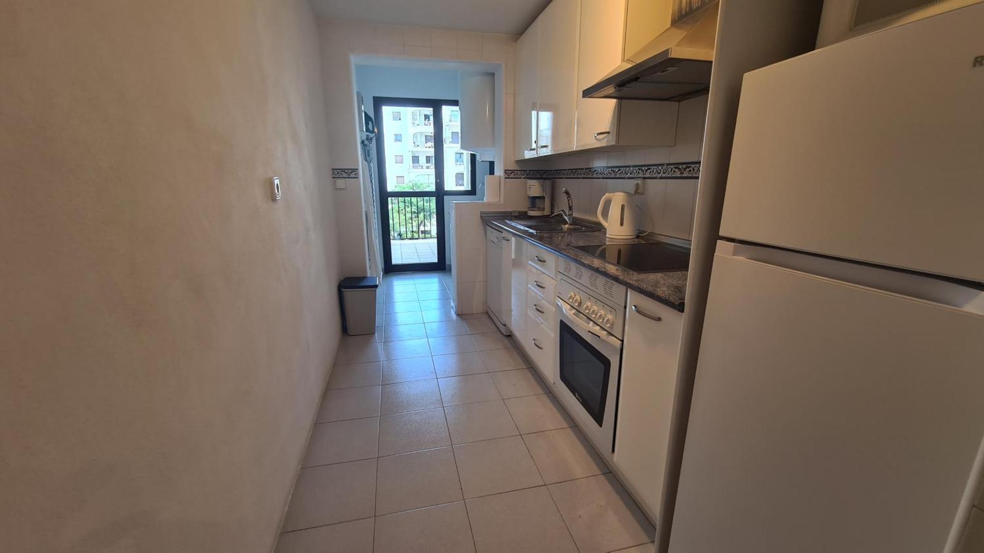 Lovely 2-bed In Marina De La Duquesa *