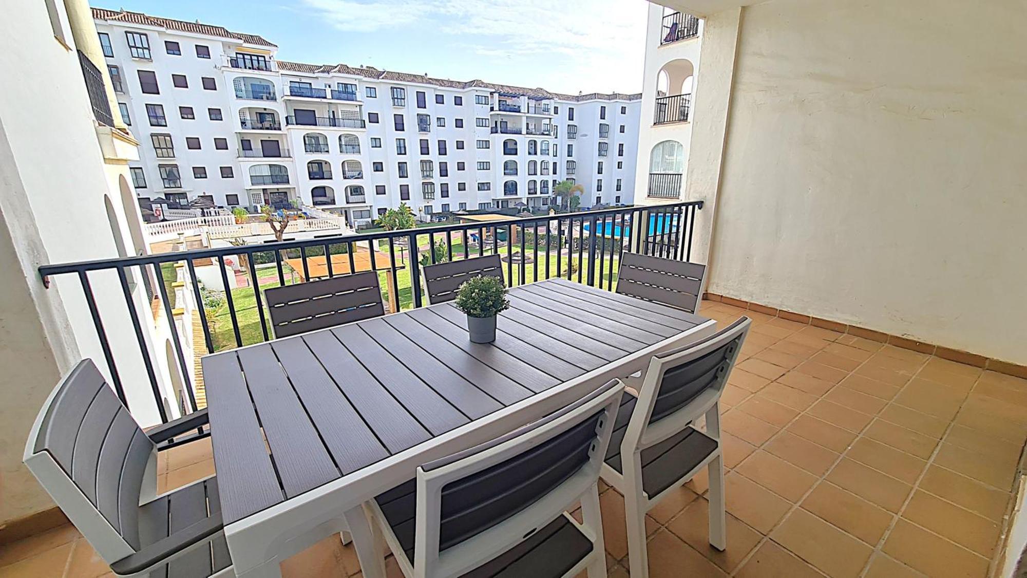 Lovely 2-bed In Marina De La Duquesa Apartment