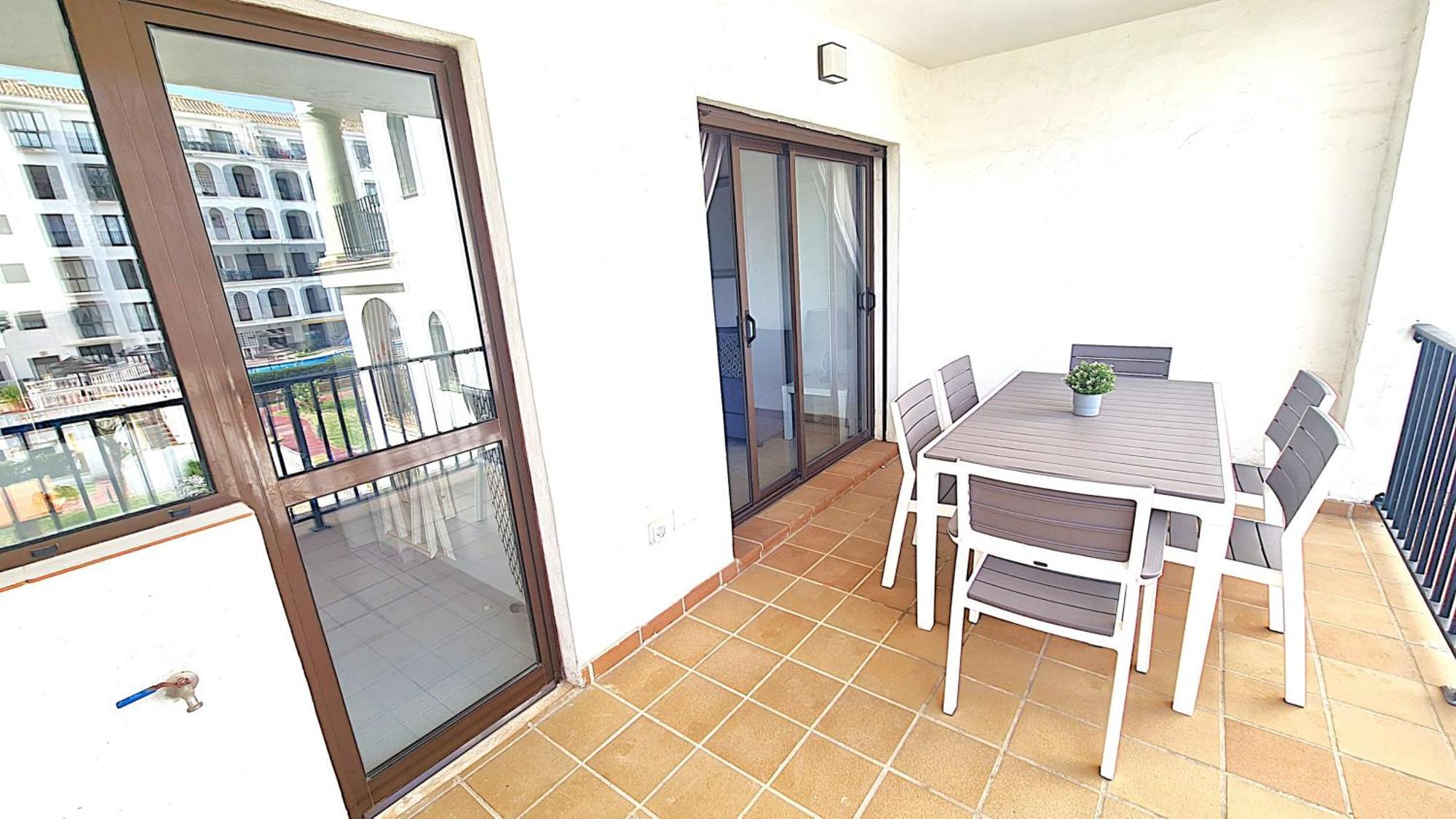 Apartment Lovely 2-bed In Marina De La Duquesa